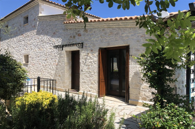 Meganisi Stone House 03.jpg